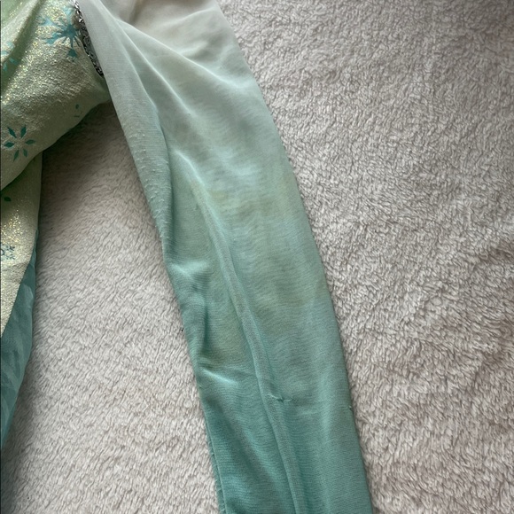 Disney Elsa Costume - Picture 2 of 5
